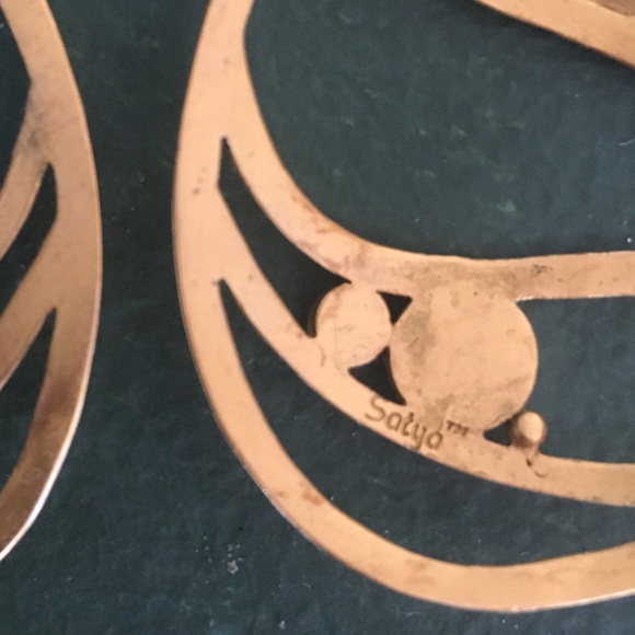 Satya Jewelry Celestial Earrings in Solstice - Picture 3 of 3